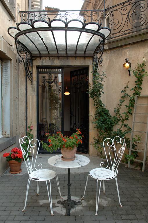 Hotel La Maison De Mariecamille Saint-Germain-Lembron Exterior foto