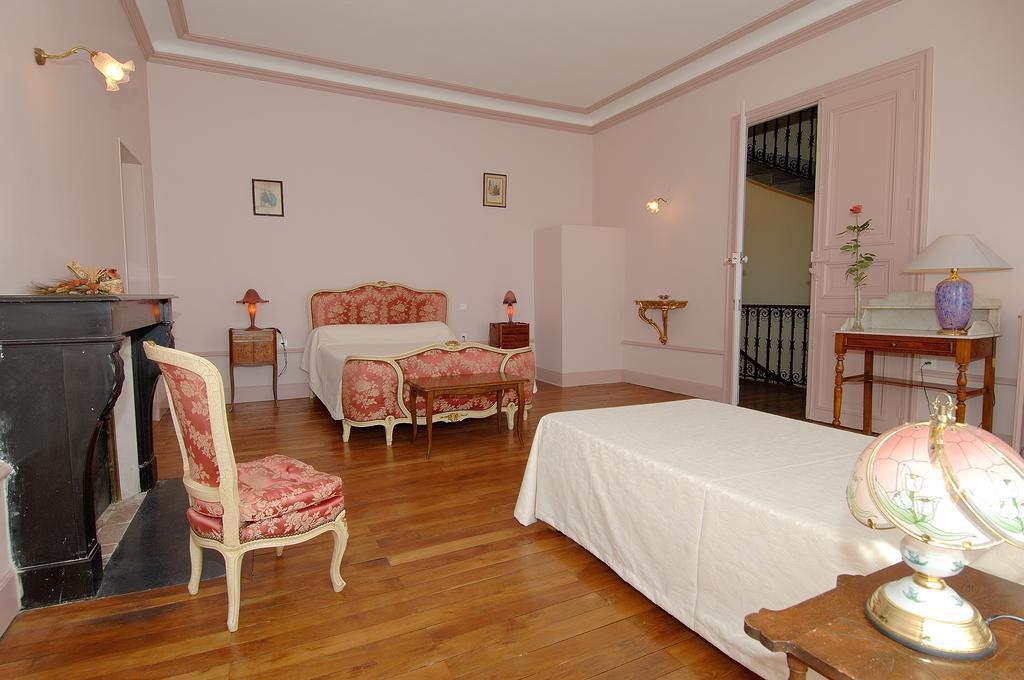 Hotel La Maison De Mariecamille Saint-Germain-Lembron Exterior foto